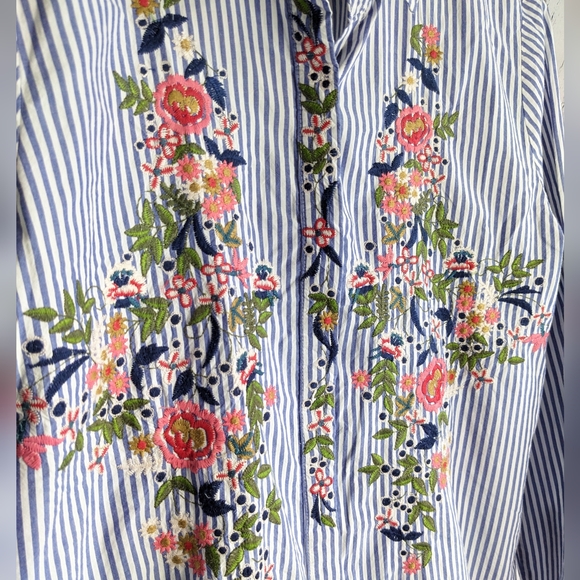 NANETTE LEPORE Embroidered Floral Button Down Long Sleeve Cotton Dress Shirt - Picture 3 of 12